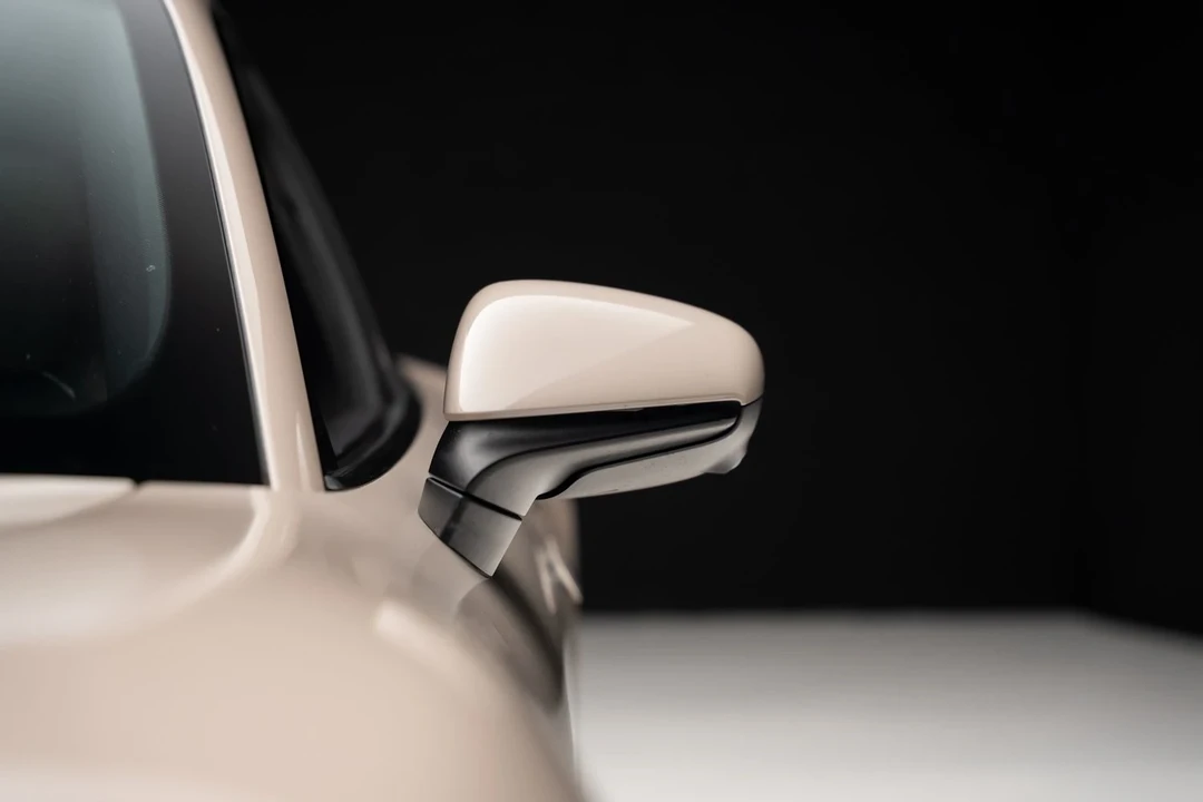 2021 Porsche Taycan 4S - Image 14 of 21
