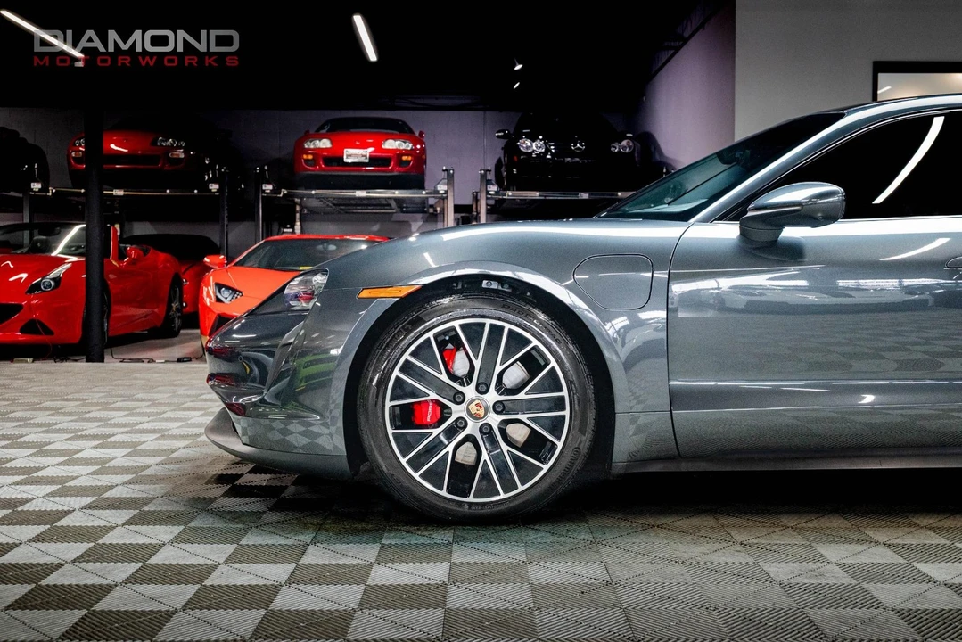 2021 Porsche Taycan 4S - Image 9 of 12