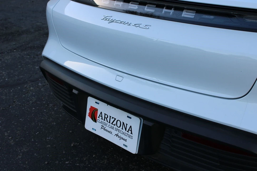2021 Porsche Taycan 4S - Image 8 of 21