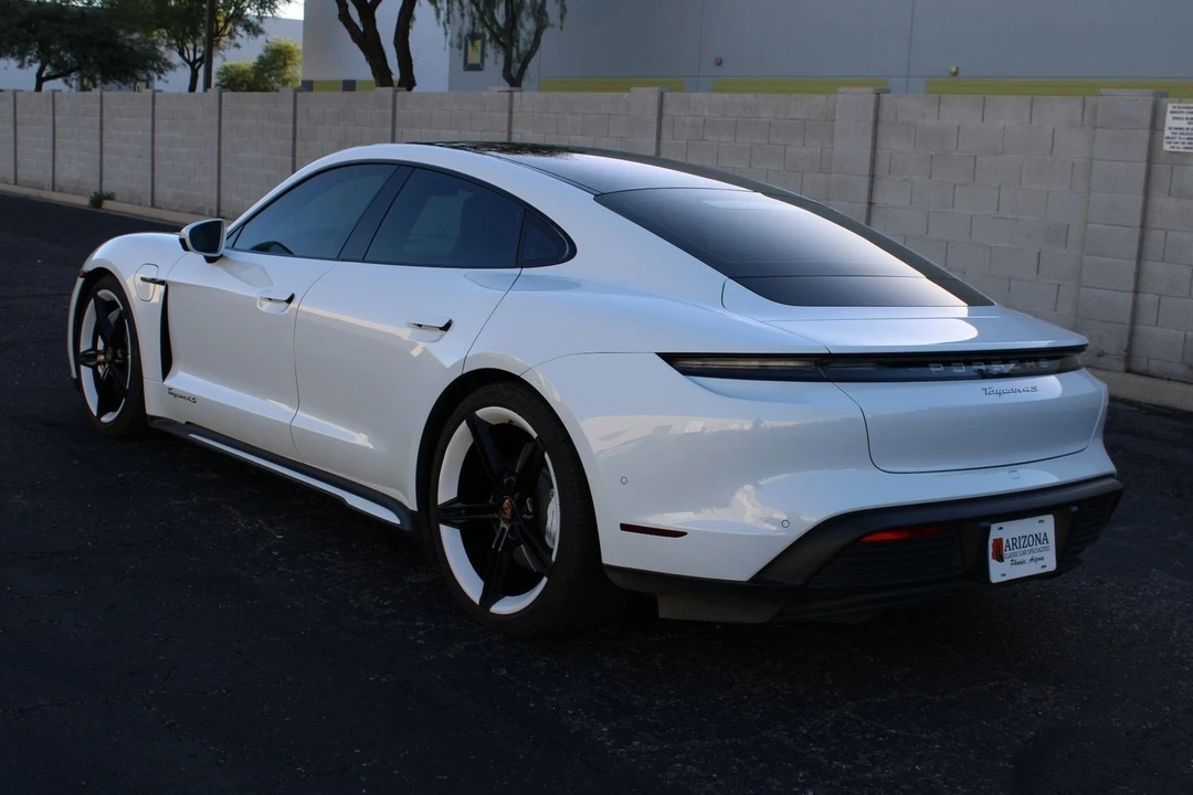 2021 Porsche Taycan 4S - Image 9 of 21