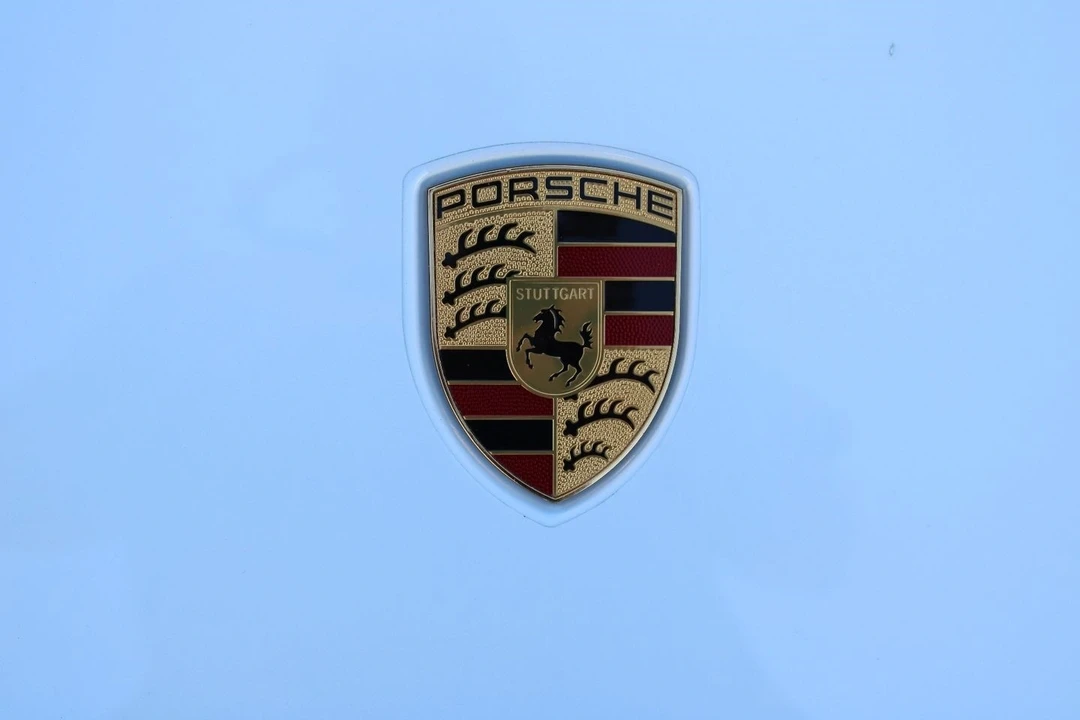 2021 Porsche Taycan 4S - Image 18 of 21