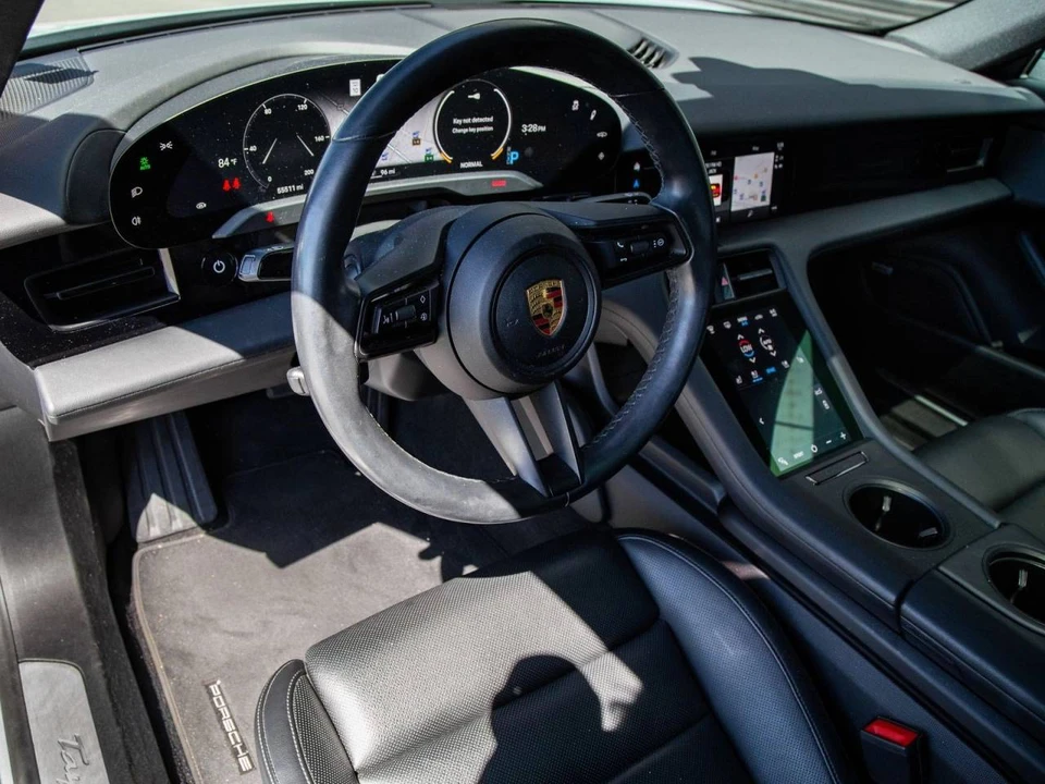 2021 Porsche Taycan 4S - Image 4 of 5
