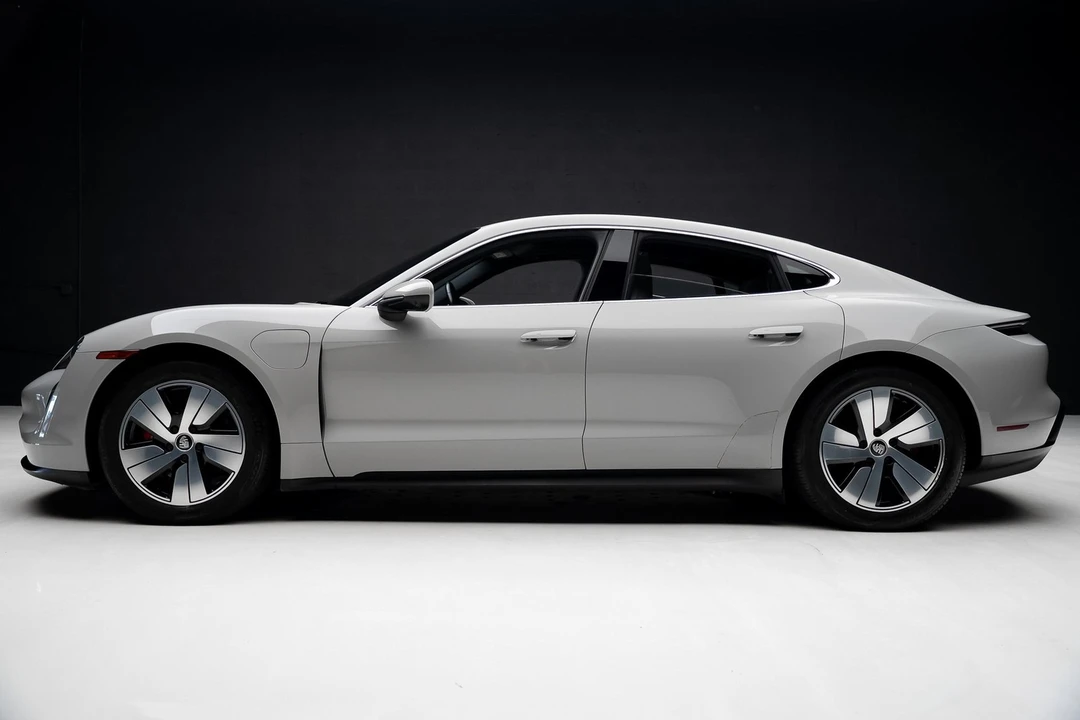 2021 Porsche Taycan 4S - Image 16 of 21