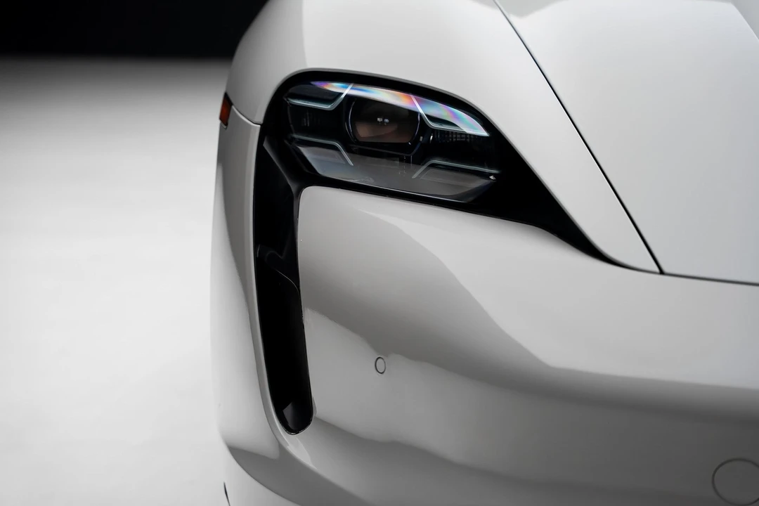 2021 Porsche Taycan 4S - Image 8 of 21