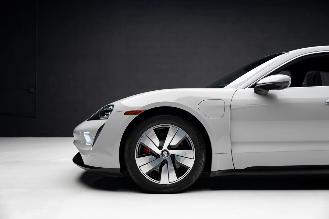2021 Porsche Taycan 4S - Image 17 of 21