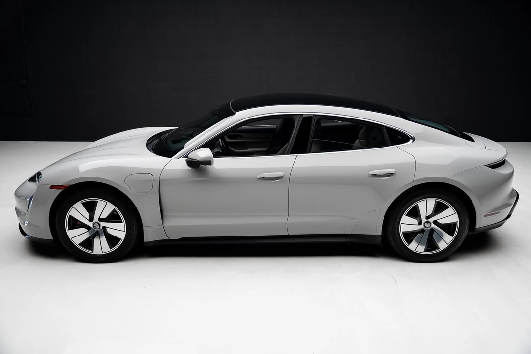 2021 Porsche Taycan 4S - Image 15 of 21