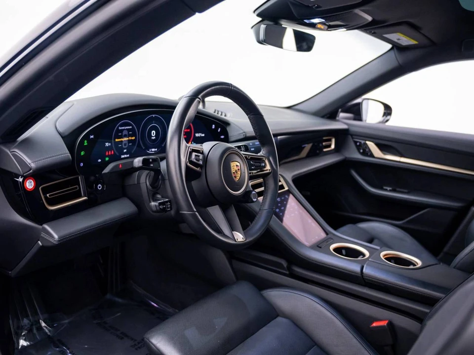 2021 Porsche Taycan 4S - Image 4 of 5
