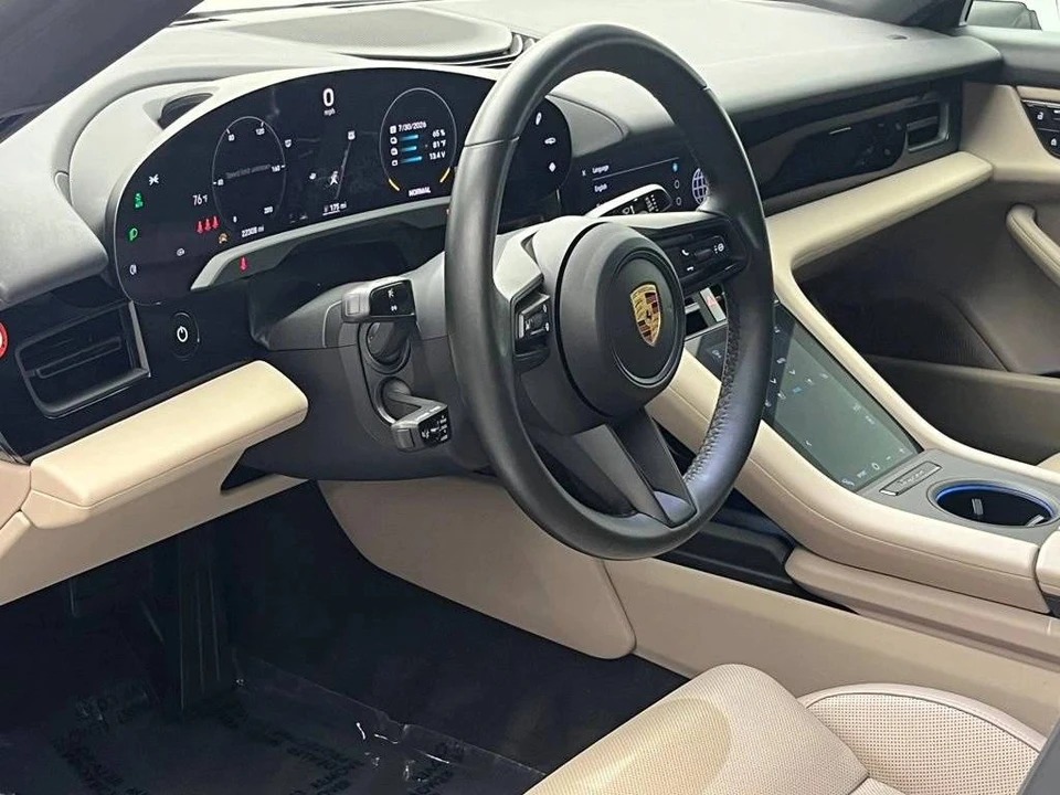 2021 Porsche Taycan 4S - Image 4 of 5