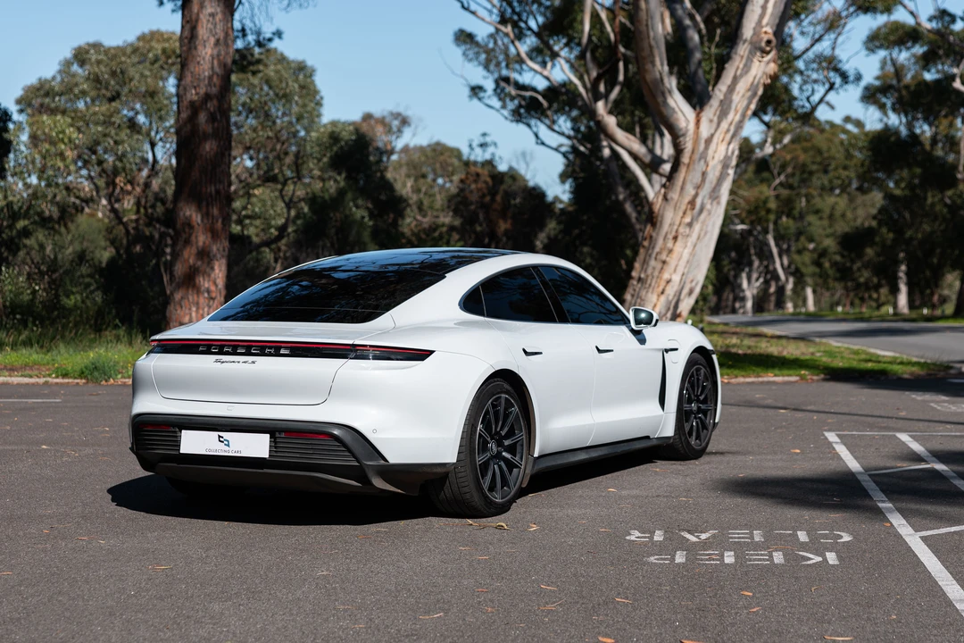 2021 Porsche Taycan 4S - Image 12 of 31