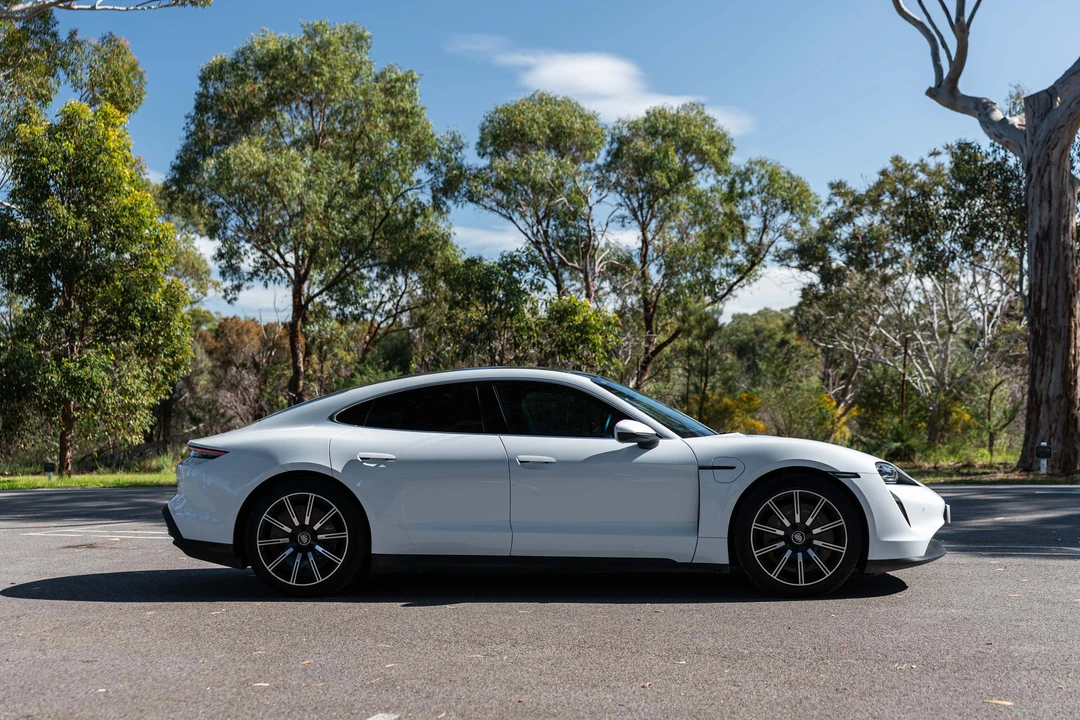 2021 Porsche Taycan 4S - Image 4 of 31