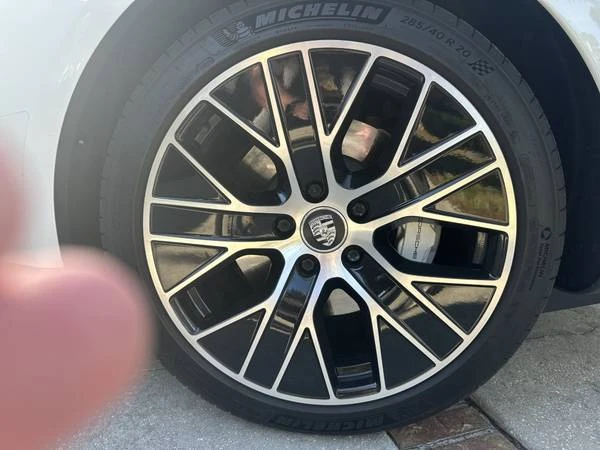 2021 Porsche Taycan 4S - Image 11 of 17