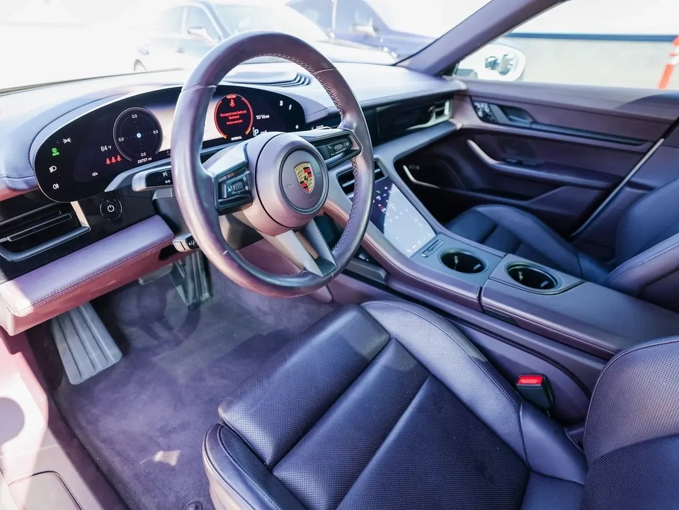 2021 Porsche Taycan - Image 4 of 8