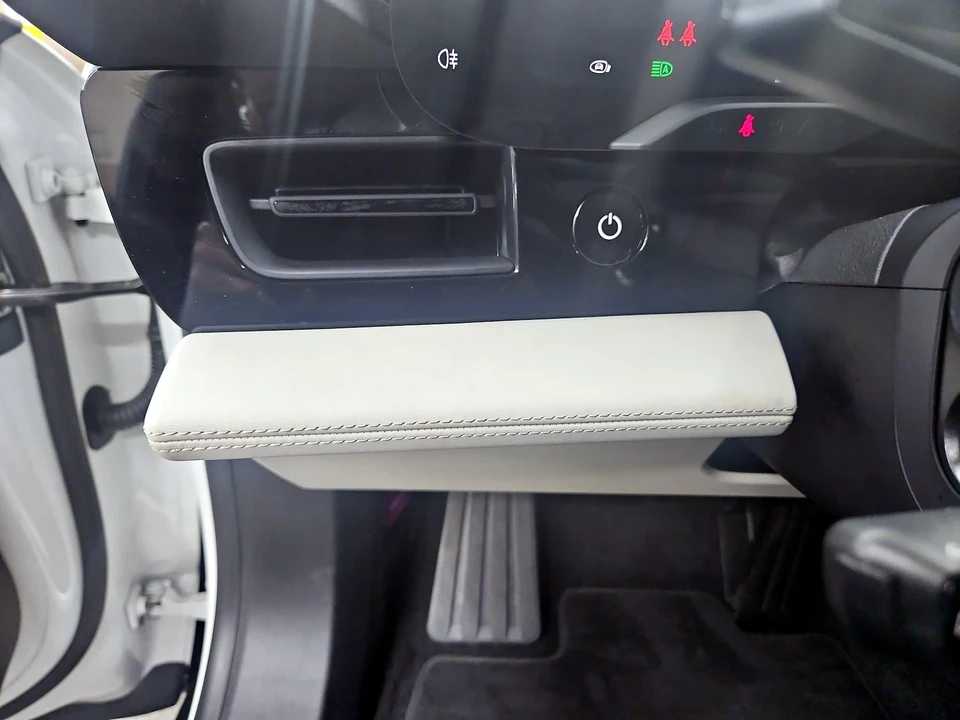 2021 Porsche Taycan 4S - Image 14 of 27