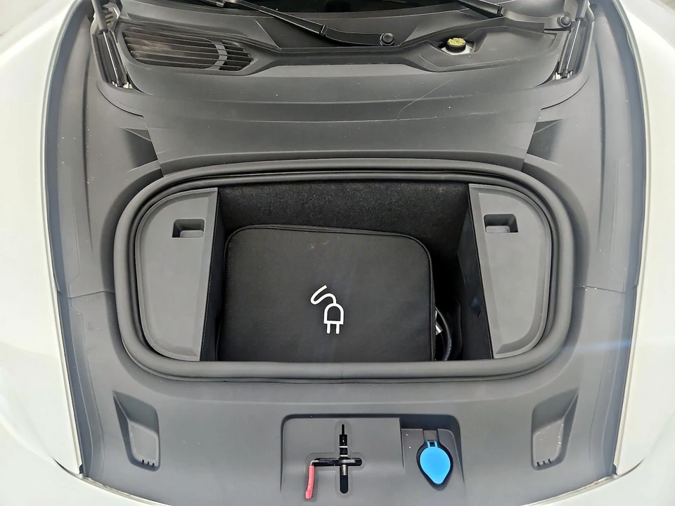 2021 Porsche Taycan 4S - Image 23 of 27