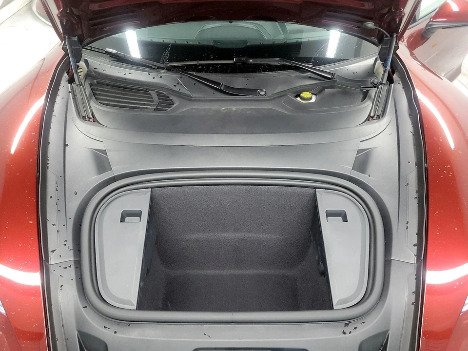 2021 Porsche Taycan - Image 21 of 25