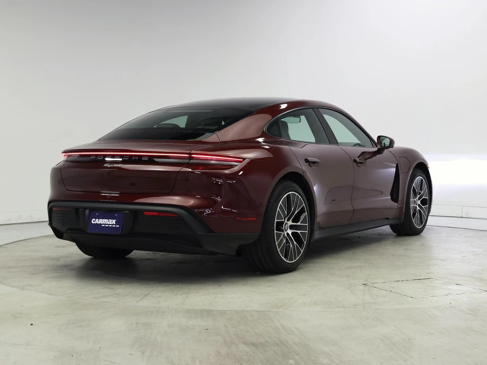2021 Porsche Taycan - Image 9 of 25