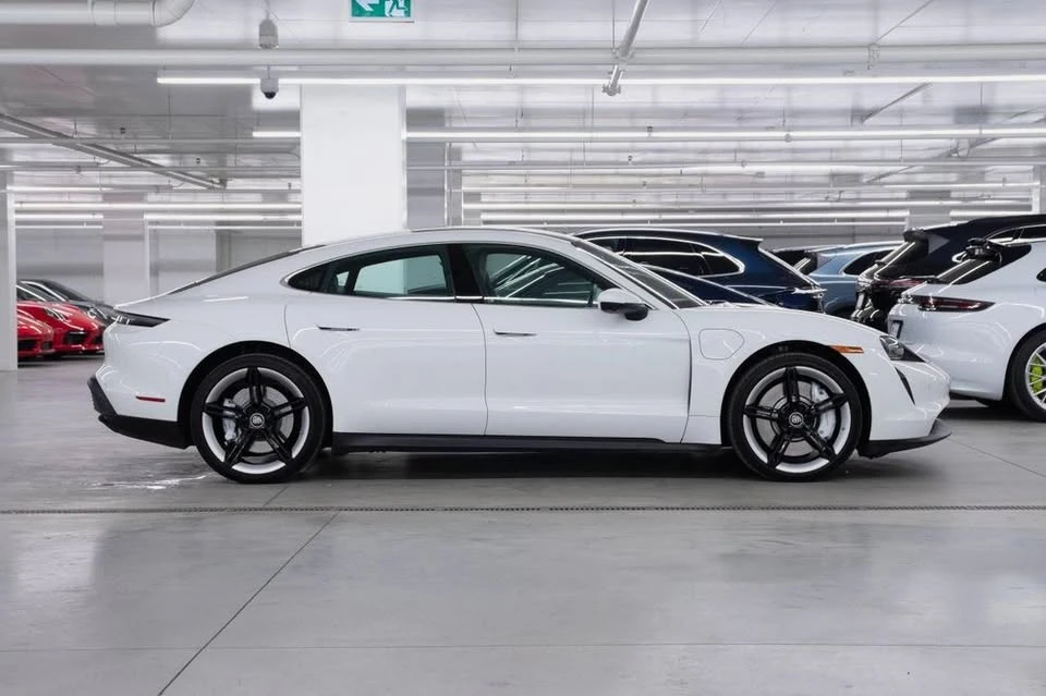 2021 Porsche Taycan - Image 2 of 4