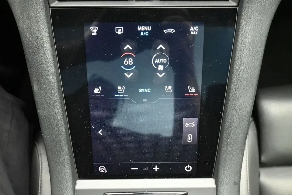 2021 Porsche Taycan 4S - Image 19 of 20