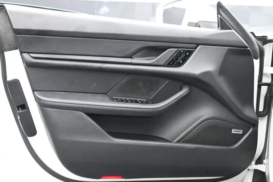2021 Porsche Taycan 4S - Image 9 of 20