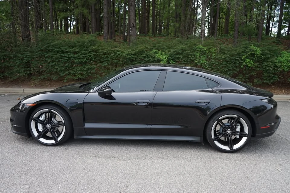 2021 Porsche Taycan - Image 4 of 11