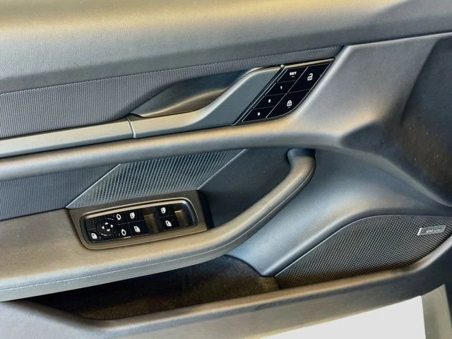 2021 Porsche Taycan - Image 18 of 20
