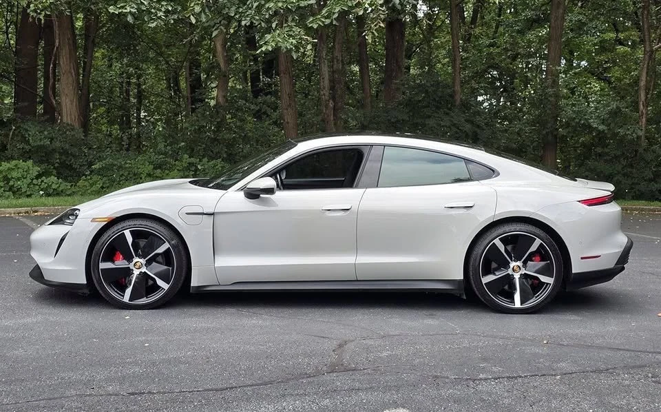 2021 Porsche Taycan - Image 3 of 20