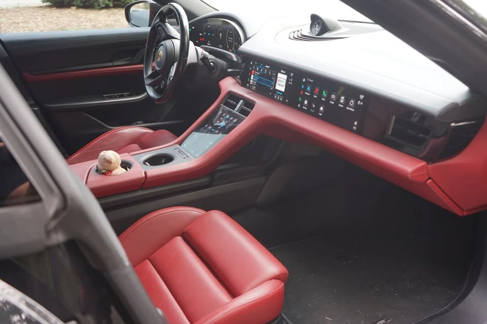 2021 Porsche Taycan - Image 8 of 11