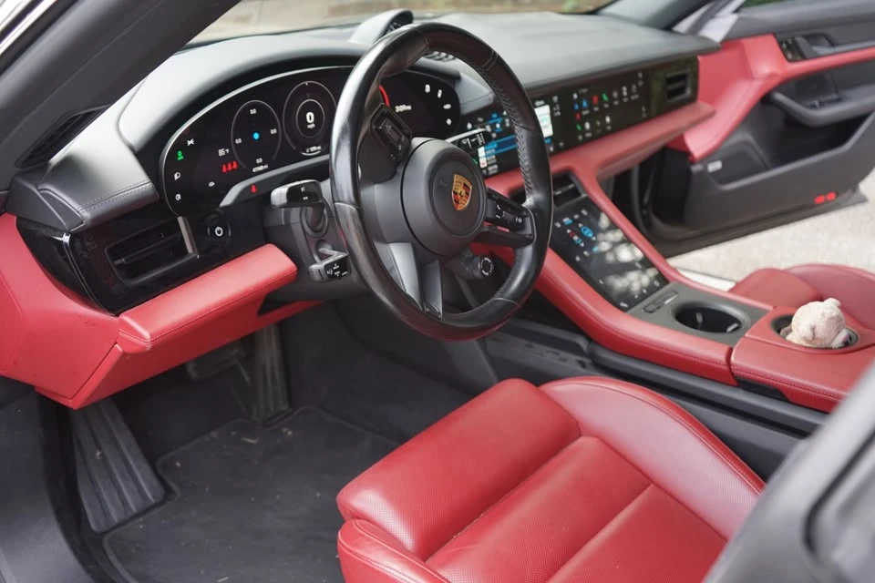 2021 Porsche Taycan - Image 9 of 11