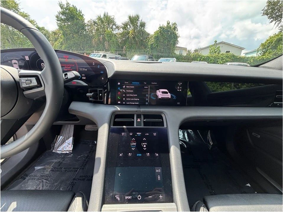 2021 Porsche Taycan - Image 11 of 20