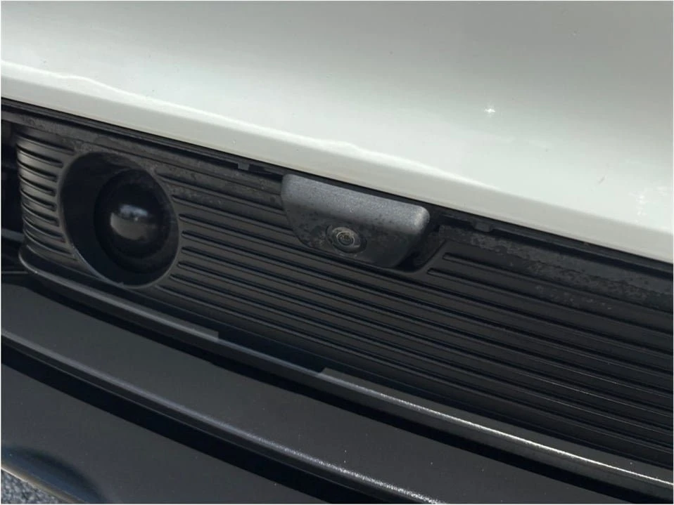 2021 Porsche Taycan - Image 15 of 20