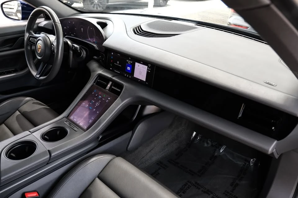2021 Porsche Taycan - Image 10 of 15