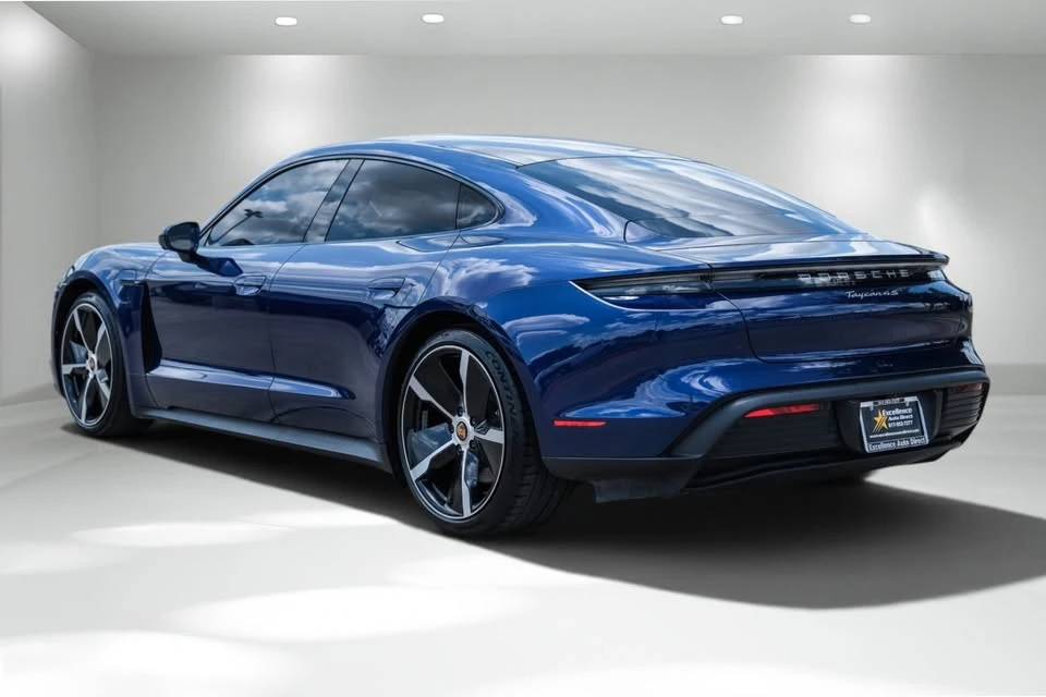 2021 Porsche Taycan - Image 9 of 15