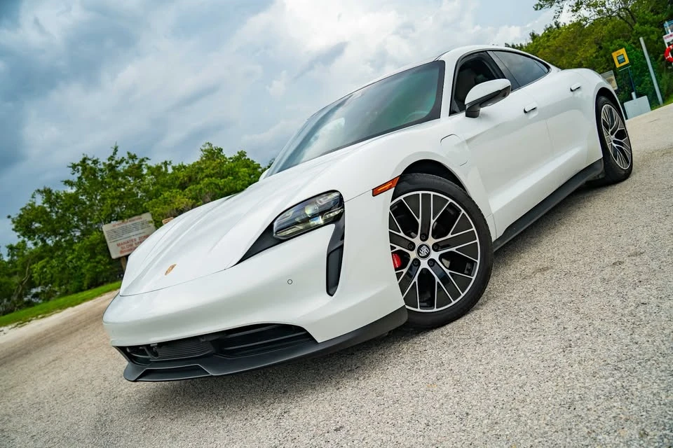 2021 Porsche Taycan - Image 15 of 20
