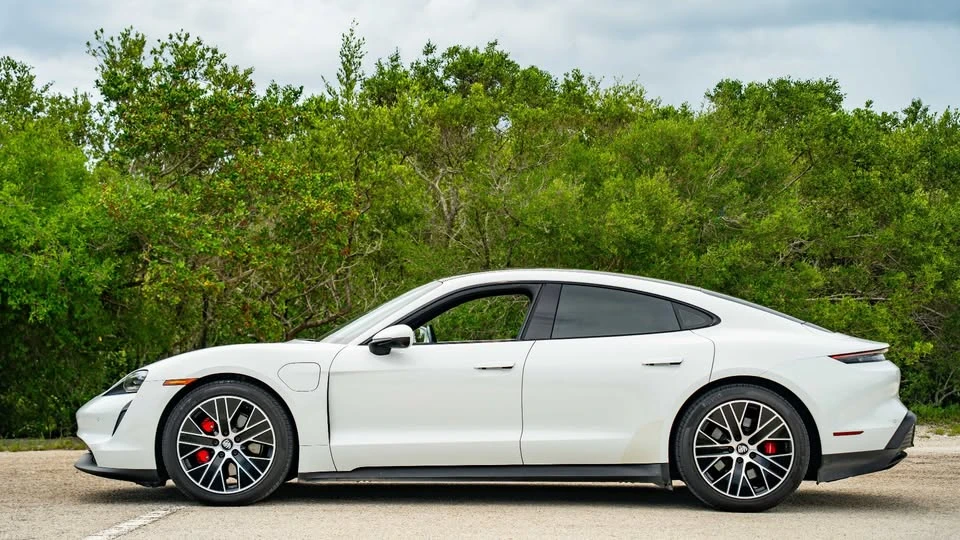 2021 Porsche Taycan - Image 18 of 20
