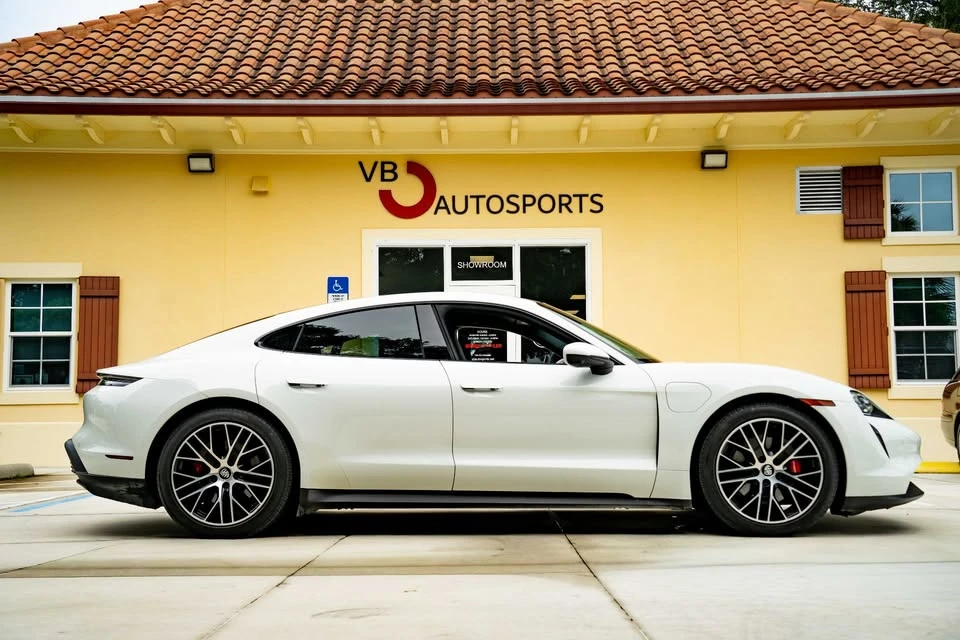 2021 Porsche Taycan - Image 5 of 20