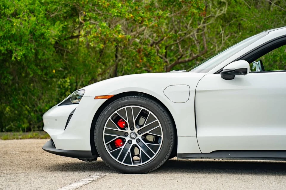 2021 Porsche Taycan - Image 19 of 20
