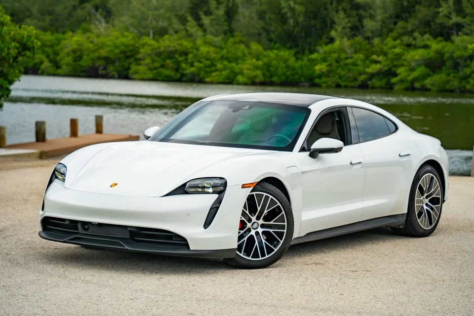 2021 Porsche Taycan - Image 13 of 20