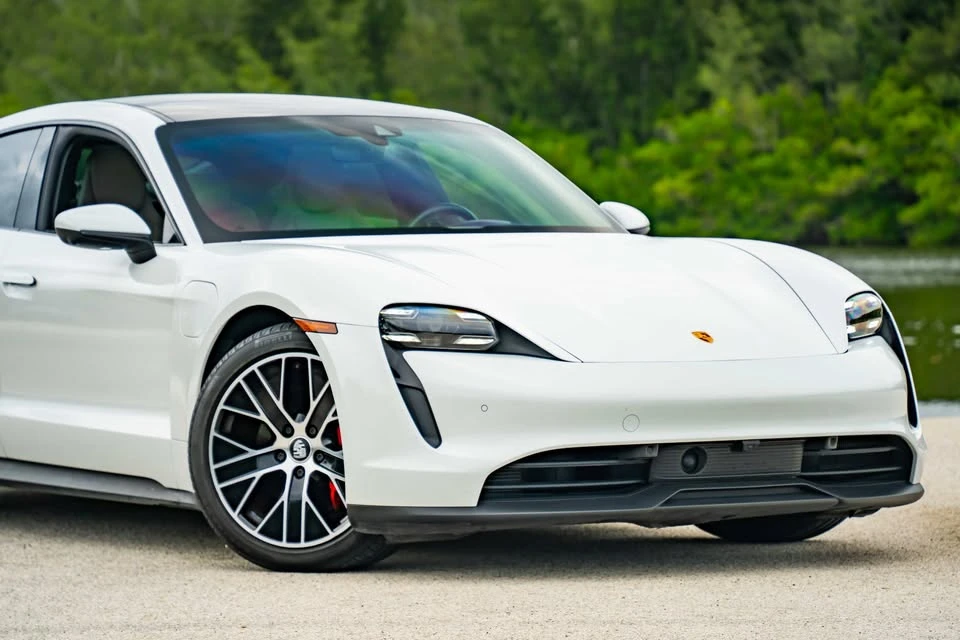 2021 Porsche Taycan - Image 7 of 20
