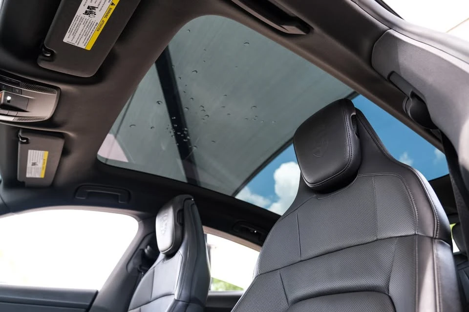 2021 Porsche Taycan - Image 4 of 15
