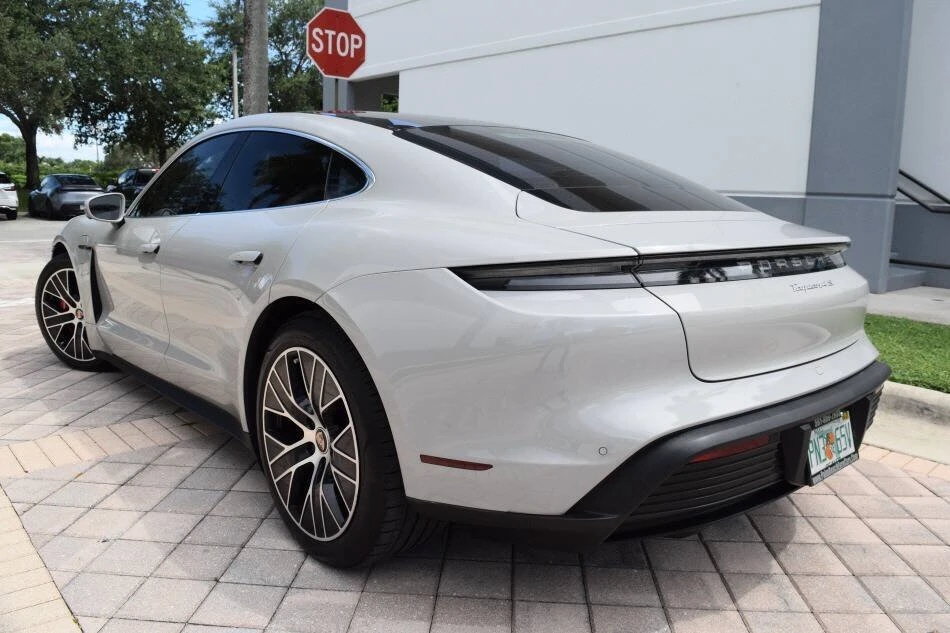 2021 Porsche Taycan - Image 5 of 20