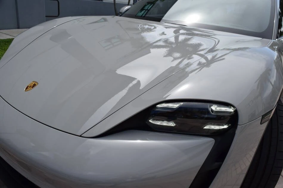 2021 Porsche Taycan - Image 11 of 20