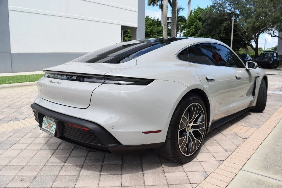 2021 Porsche Taycan - Image 6 of 20