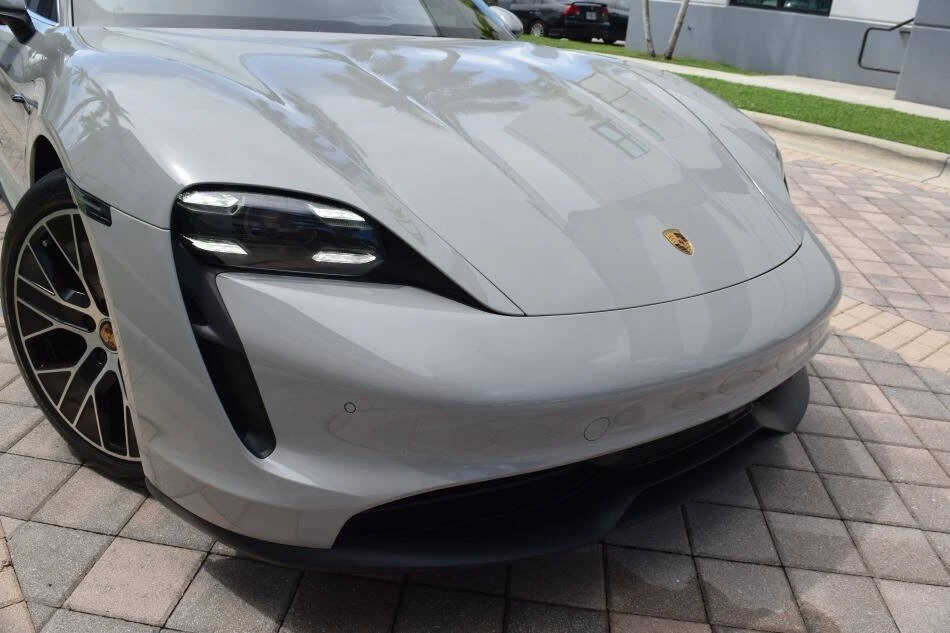 2021 Porsche Taycan - Image 8 of 20