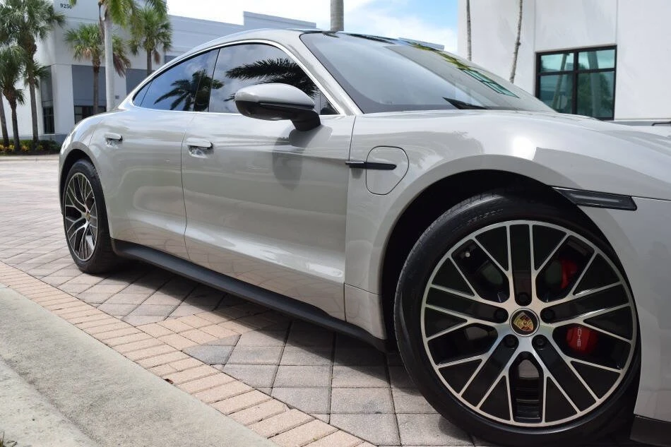 2021 Porsche Taycan - Image 17 of 20