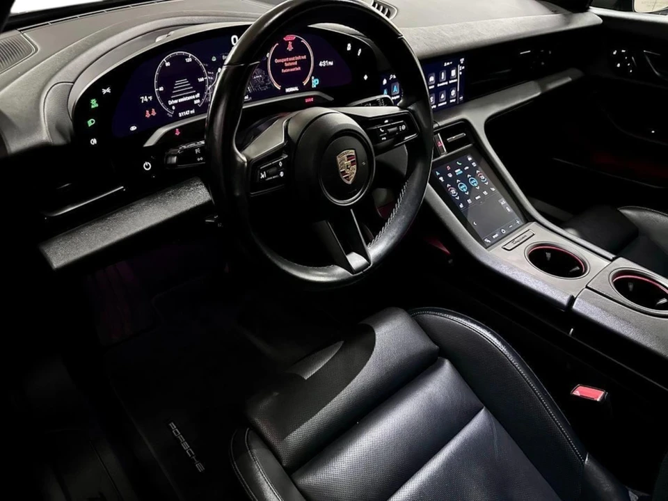 2021 Porsche Taycan - Image 10 of 21
