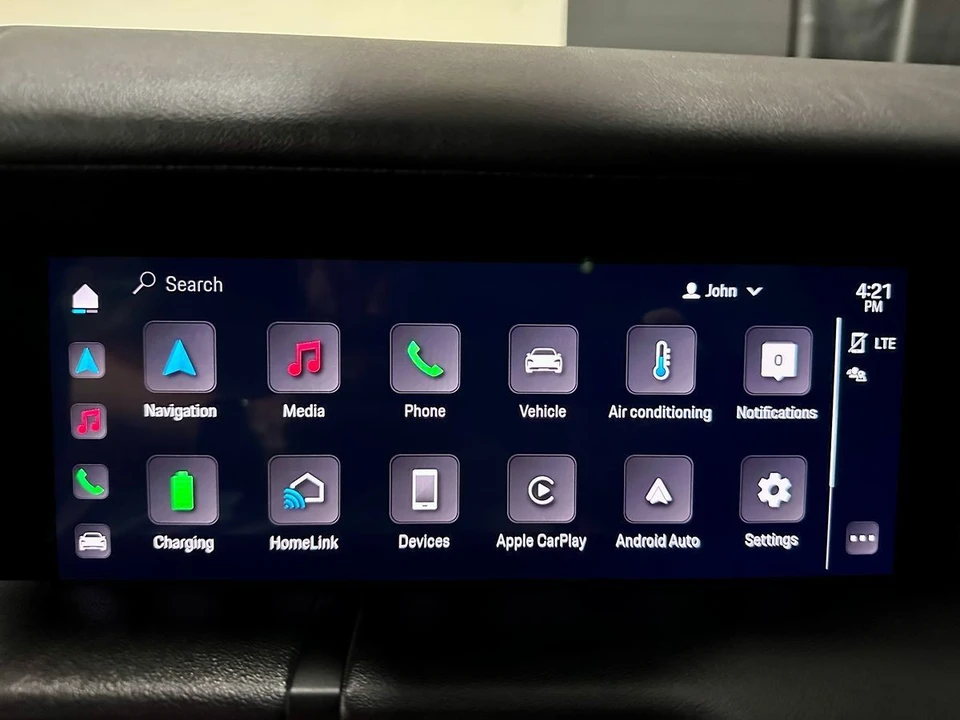 2021 Porsche Taycan - Image 14 of 21