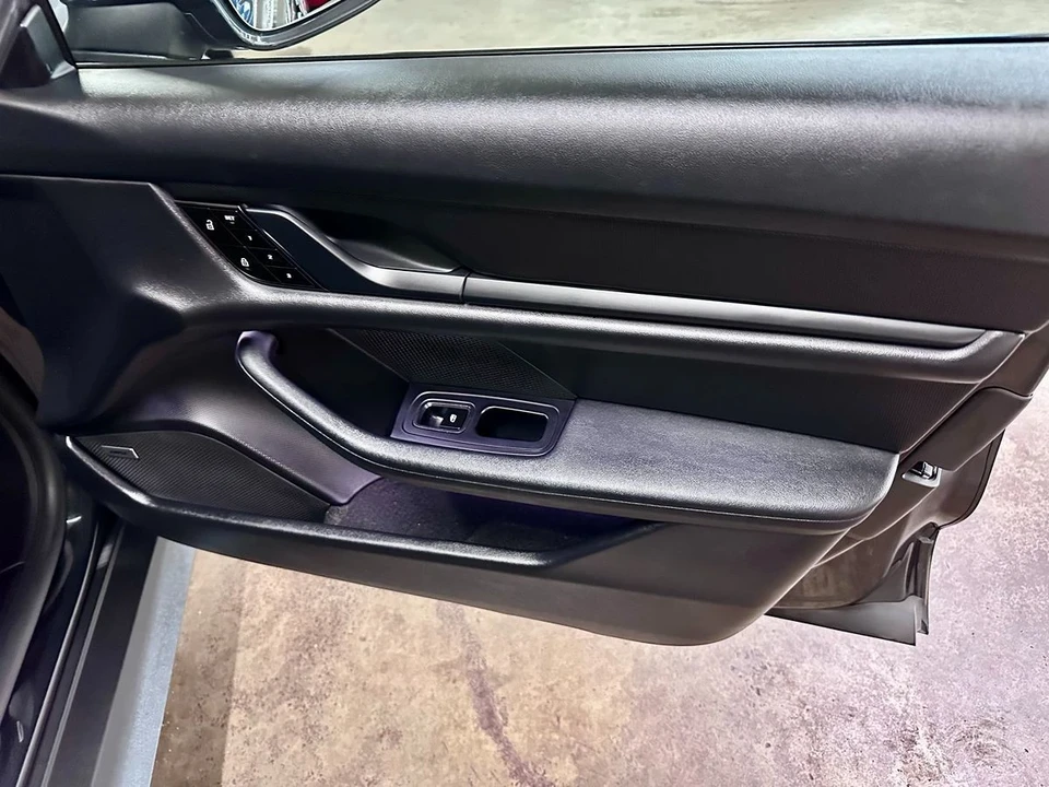 2021 Porsche Taycan - Image 17 of 21