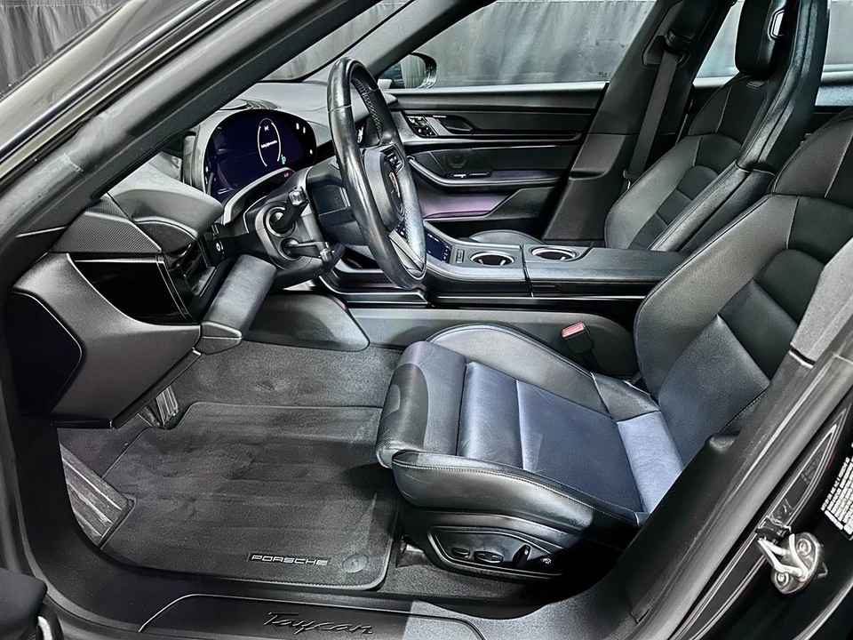 2021 Porsche Taycan - Image 11 of 21