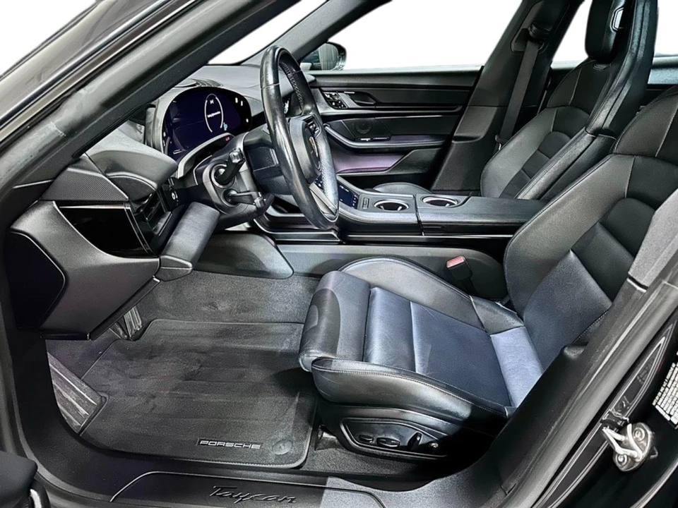 2021 Porsche Taycan - Image 11 of 21