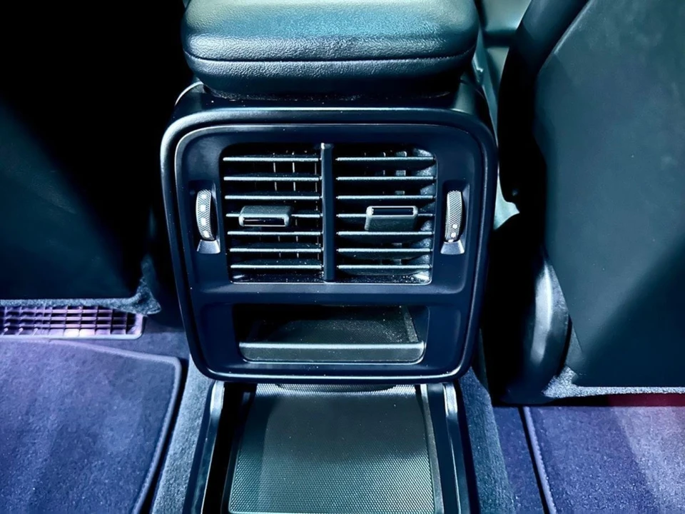 2021 Porsche Taycan - Image 23 of 31